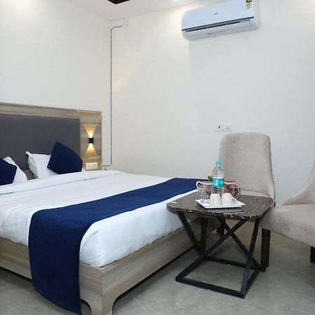 Lyf Corporate Suites - Noida Sector 19 Exterior foto