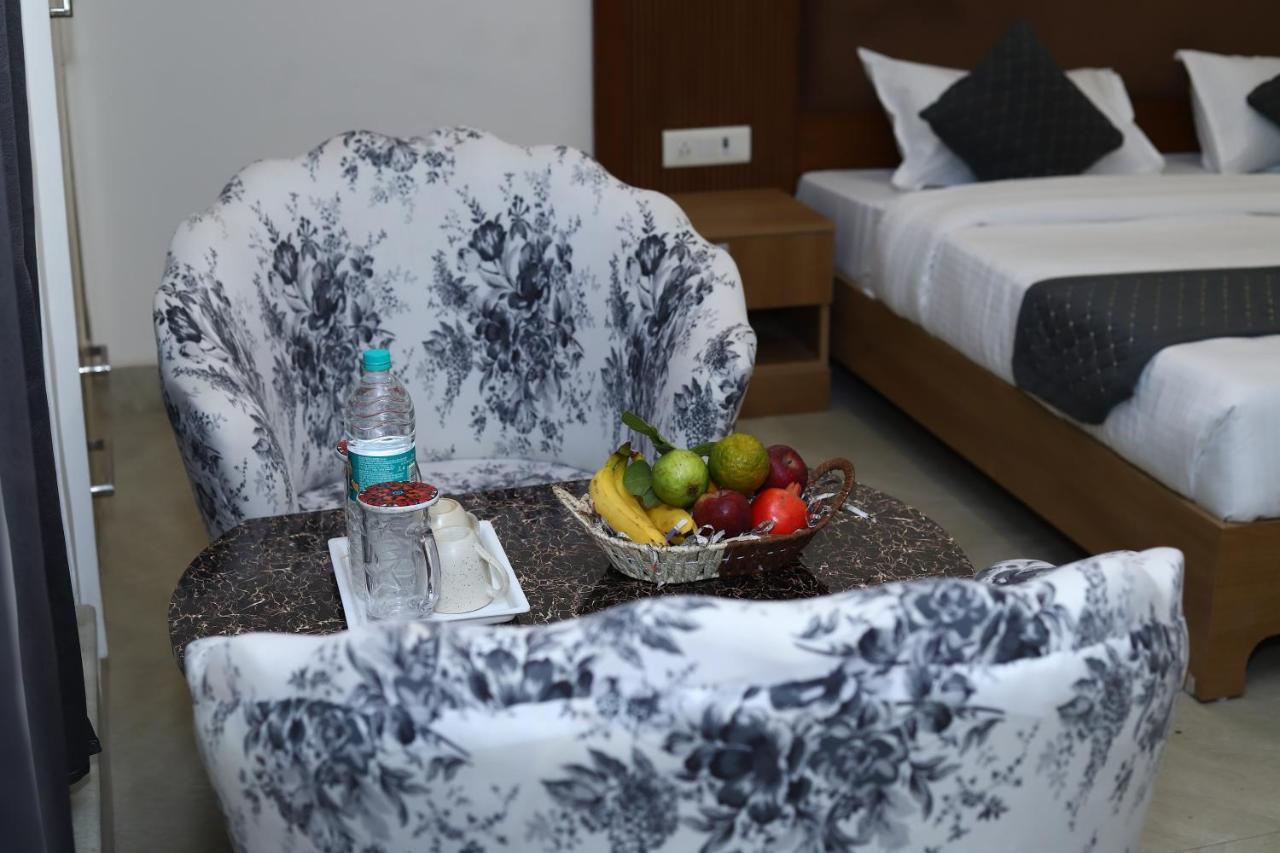 Lyf Corporate Suites - Noida Sector 19 Exterior foto